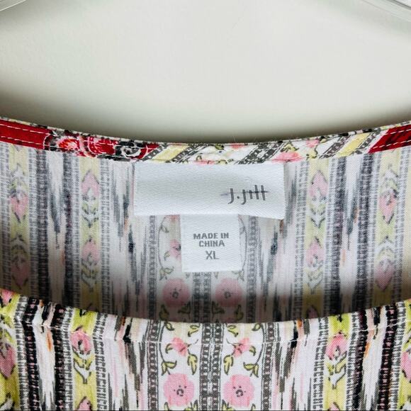 J. Jill red white boho floral lightweight 3/4 sleeve top medium - Picture 7 of 9